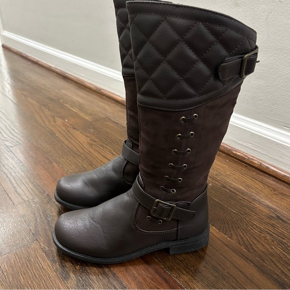 Stylish Quilted Brown Kids Boots - Picture 3 of 8